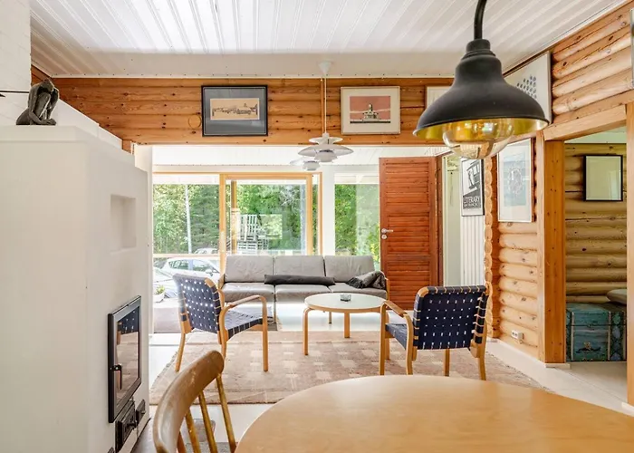 Hirsimoekki Kansallispuistossa Espoo