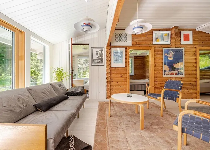 Hirsimoekki Kansallispuistossa * Espoo